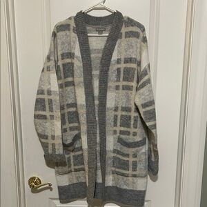 Falls Creek Gray and Cream Knit Cardigan